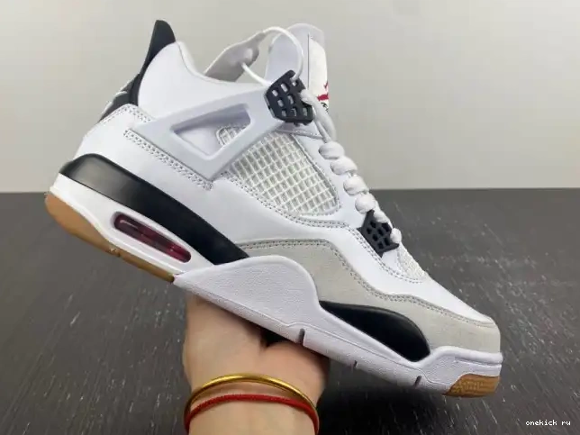 Chep Onekick DR5415-100 x Jordan Air SB 4 Nike 0327